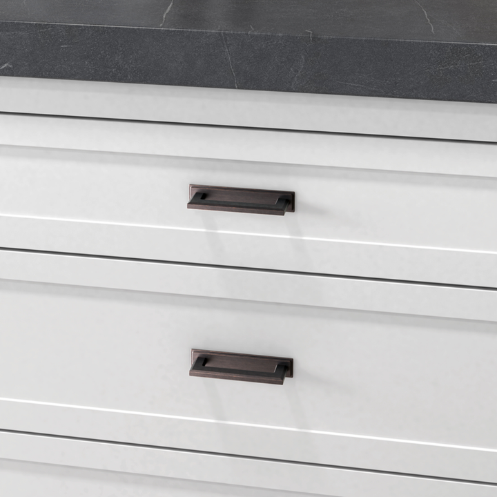 Baldwin Hardware Corporation - Transitional Cabinet Backplate