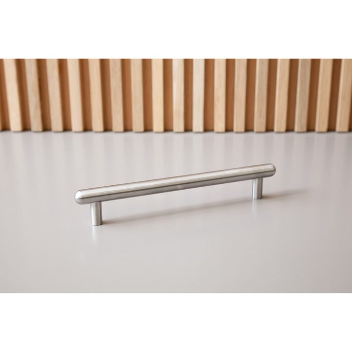 Chapman & Bose - POLISHED STAINLESS STEEL MINERAL BAR PULL