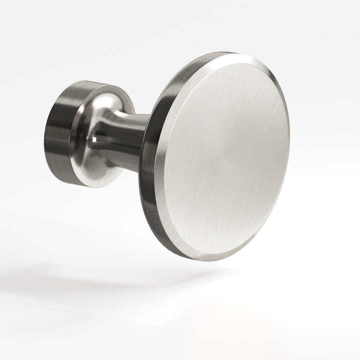 Colonial Bronze 152 Round Cabinet Knob in Satin Nickel