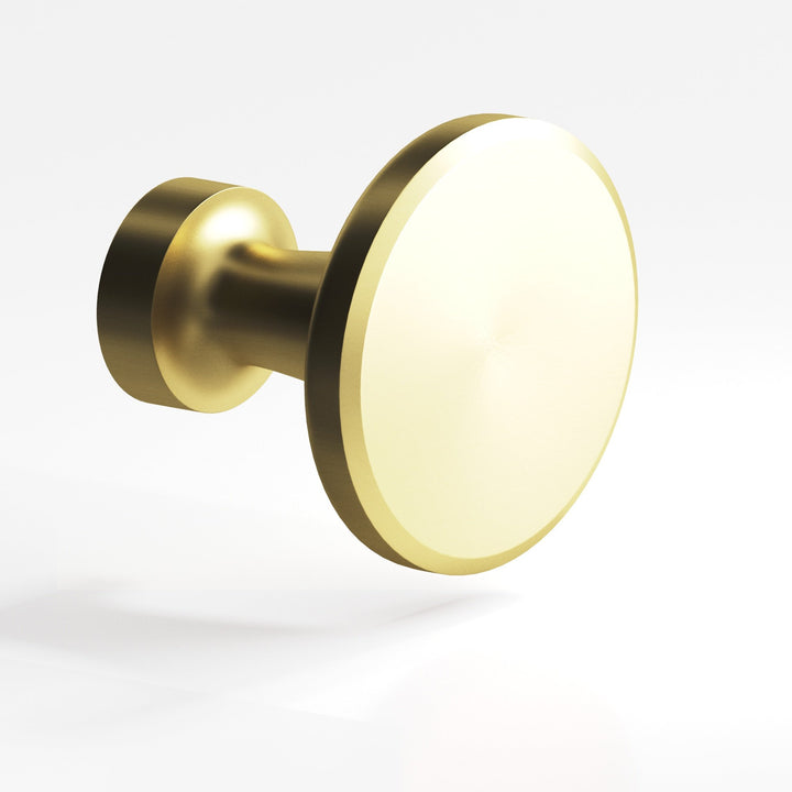 Colonial Bronze 153 Round Cabinet Knob in Matte Satin Brass