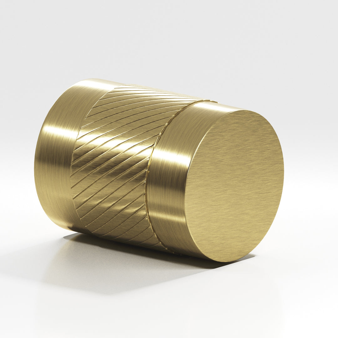 Colonial Bronze 550 Round single-knurled Cabinet Knob in Antique Brass