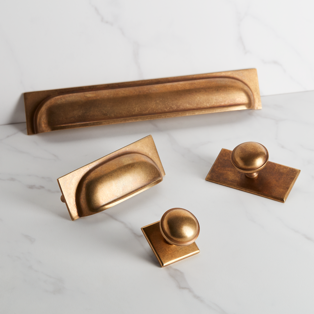 Armac Martin - Queslett Knob On Square Backplate