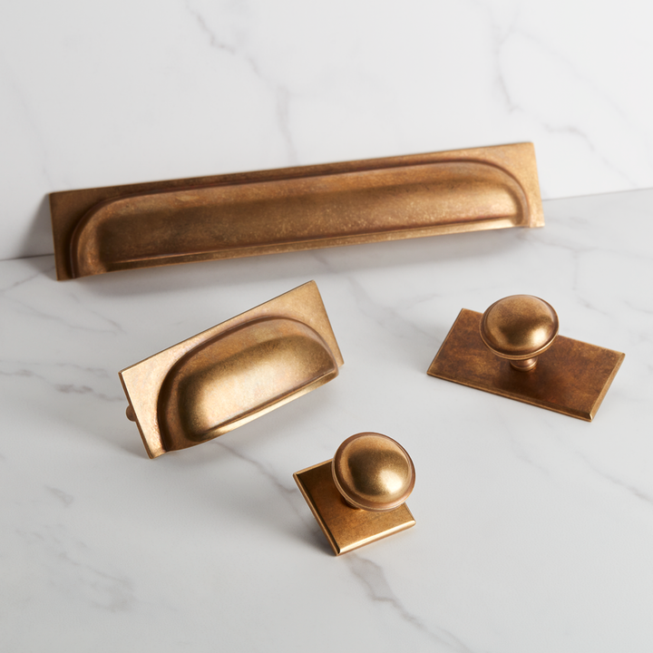 Armac Martin - Queslett Knob On Square Backplate