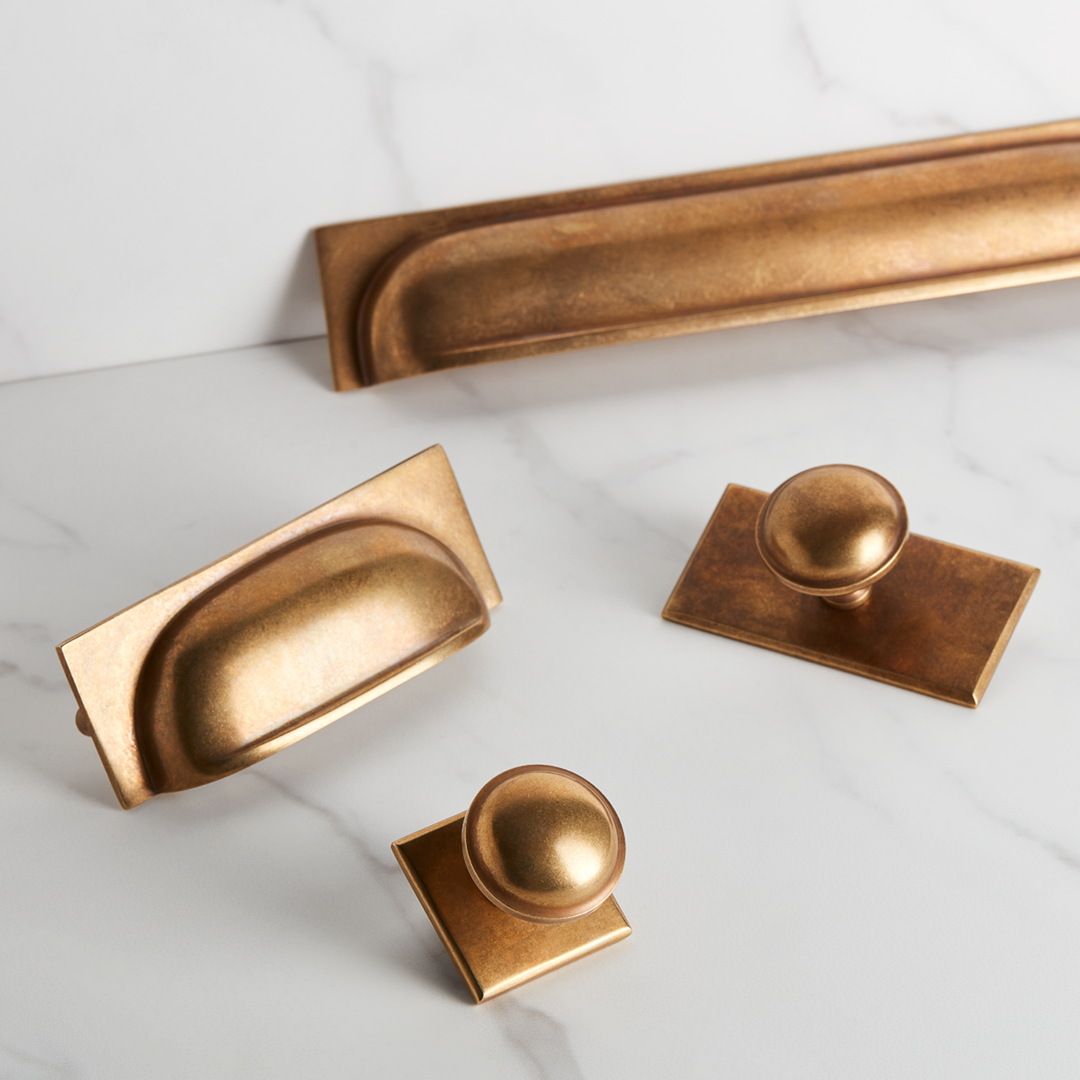 Armac Martin - Queslett Knob On Square Backplate